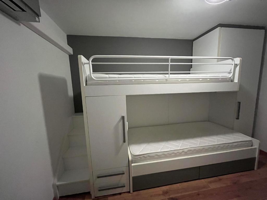 Volledige jeugdkamerhoogslaper + extra bed + zwevend bureau, Ophalen, Gebruikt, Jongetje of Meisje