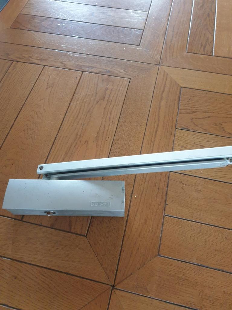 Pompe de porte GEZE Fermeture automatique, Bricolage & Construction, Enlèvement ou Envoi, Utilisé