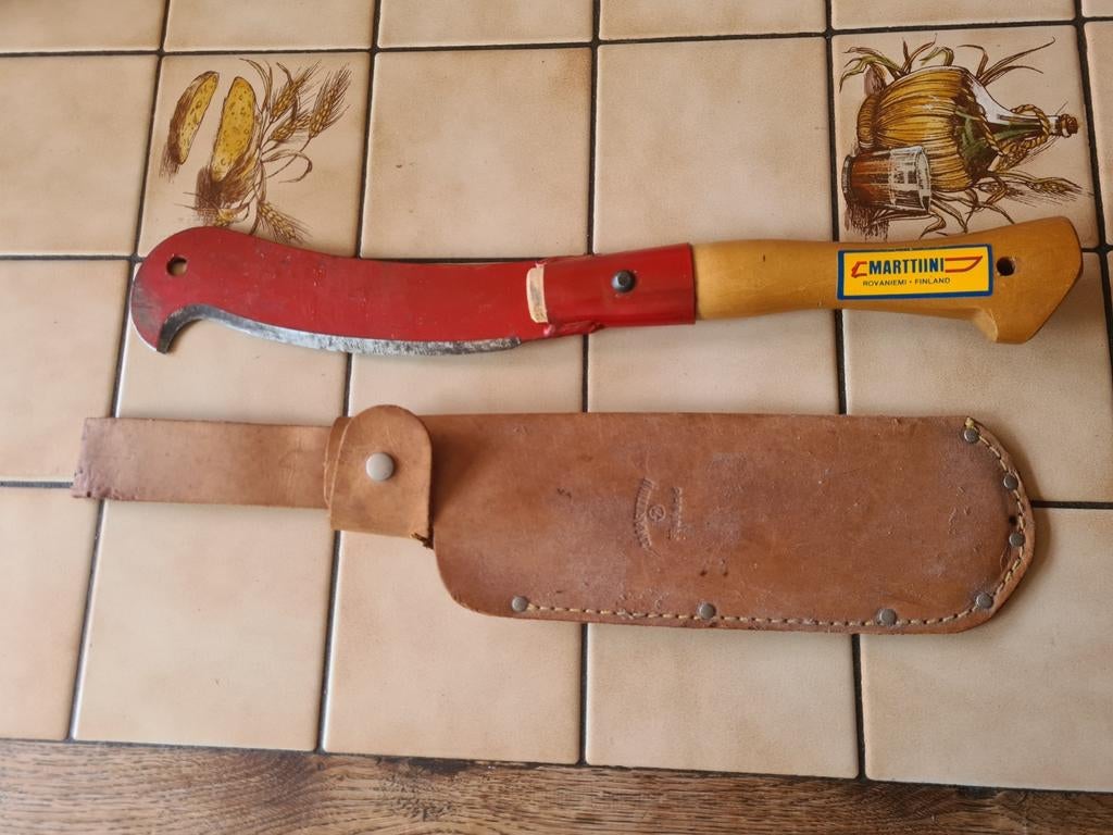 Machette, Enlèvement, Utilisé