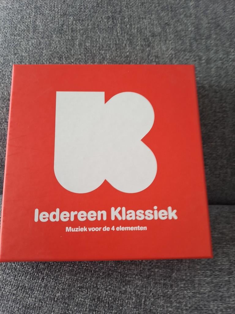 8 cd box  klara  iedereen klassiek, Enlèvement ou Envoi, Comme neuf
