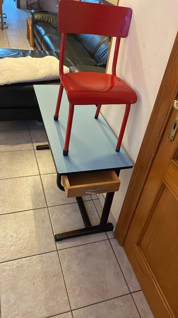 Kleuter schoolbankje  met stoel, Kinderen en Baby's, Kinderkamer | Tafels en Stoelen, Ophalen, Gebruikt, Tafel(s) en Stoel(en)