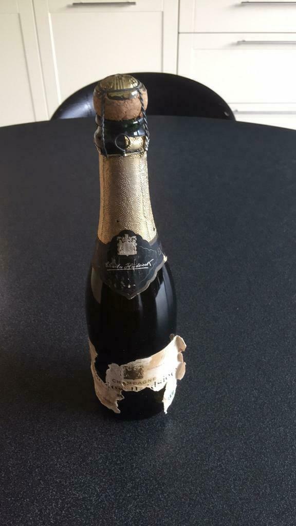 Champagne fles  Charles Heidsieck, Enlèvement ou Envoi