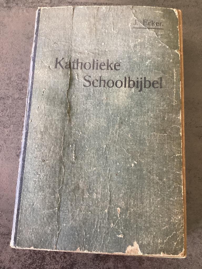 Oude katholieke schoolbijbel, Antiek en Kunst, Antiek | Religieuze voorwerpen, Ophalen