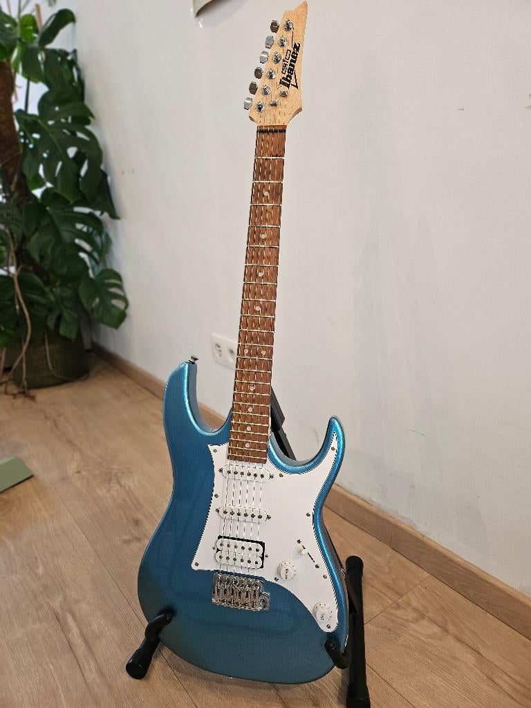 Elektrische gitaar, ibanez Gio + RTX gitaar houder, Muziek en Instrumenten, Ophalen, Zo goed als nieuw, Solid body, Ibanez