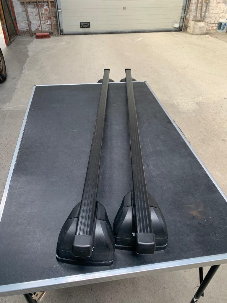 Thule barres de toit Ford Focus Mondeo kit 4024, Enlèvement, Utilisé