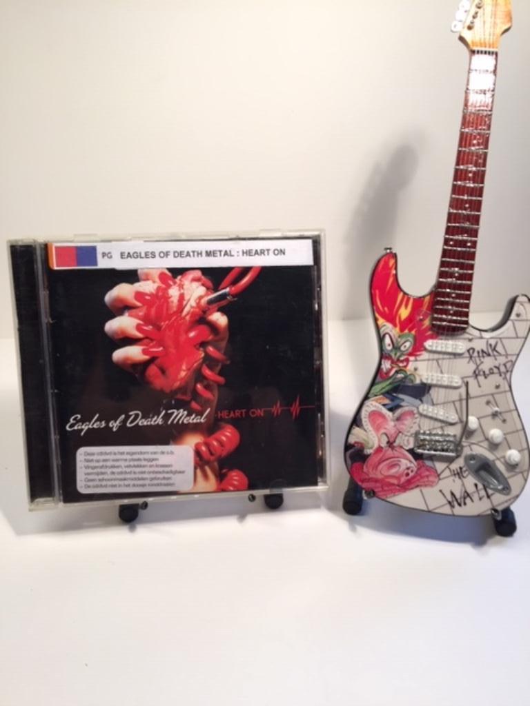 CD - Eagles Of Death Metal - Heart On, Cd's en Dvd's, Ophalen of Verzenden, Zo goed als nieuw, Alternative