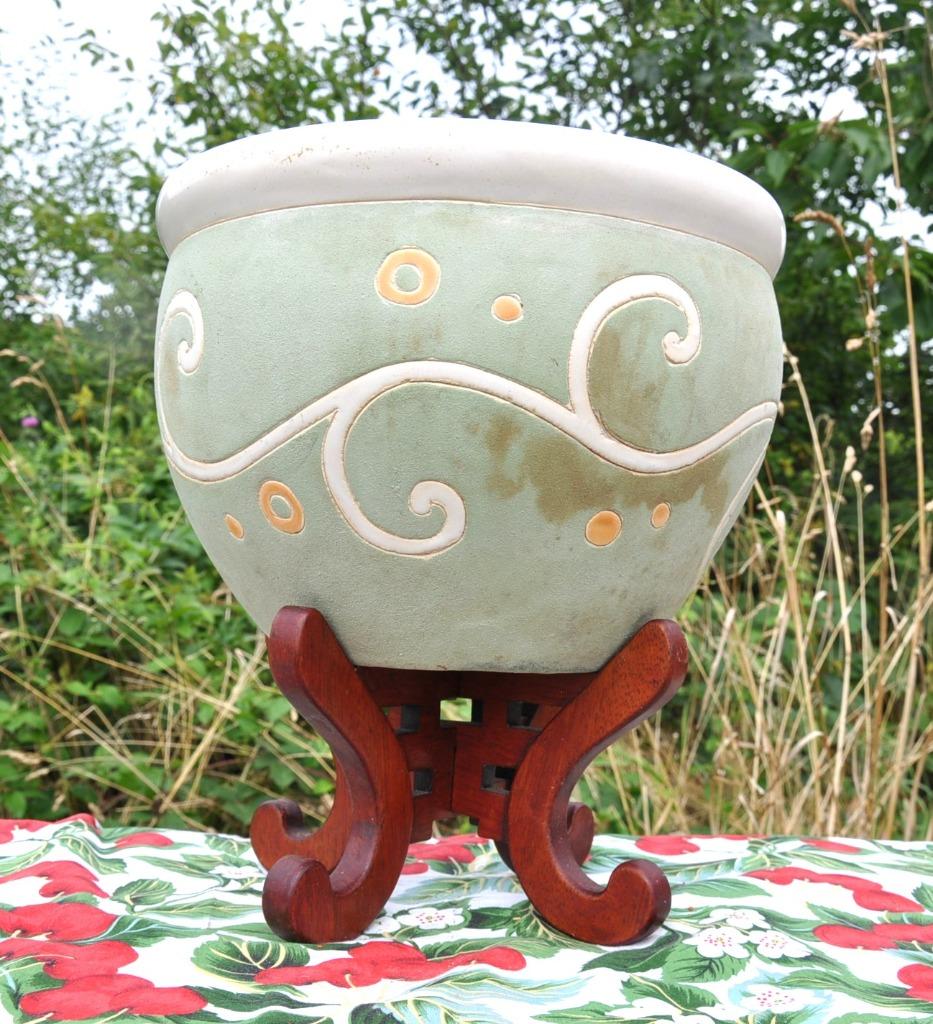 gros cache pot en faience avec aspect graineux exterieur, Enlèvement ou Envoi, 25 à 40 cm, Utilisé, Intérieur