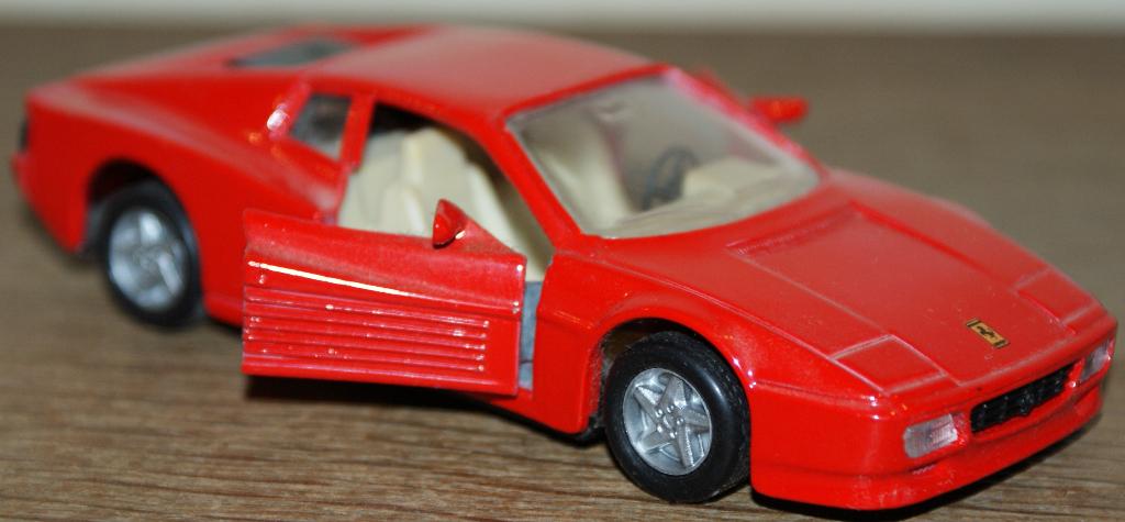 MAISTO (Collection SHELL) - Ferrari 512TR rouge - 1:39, Ophalen of Verzenden, Zo goed als nieuw, Auto
