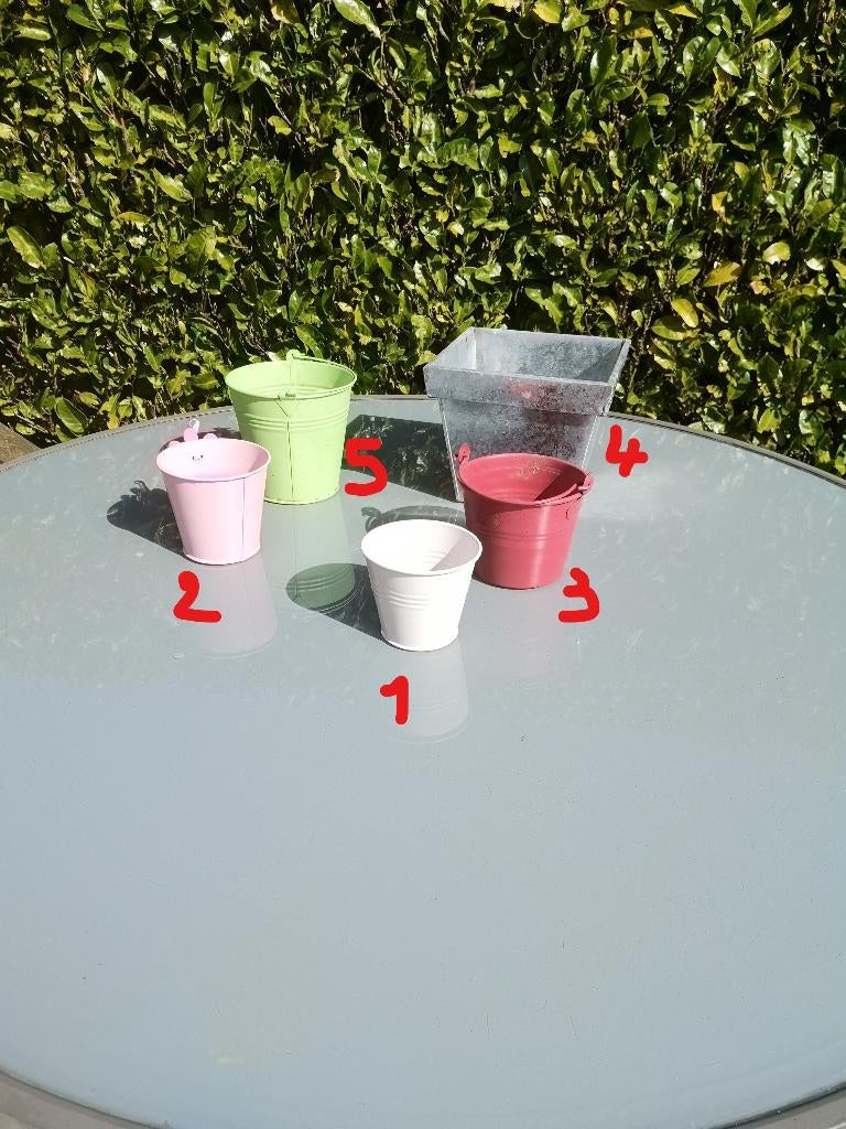 Bloempotten: ruime keuze 4 €/stuk, Ophalen of Verzenden, Kunststof