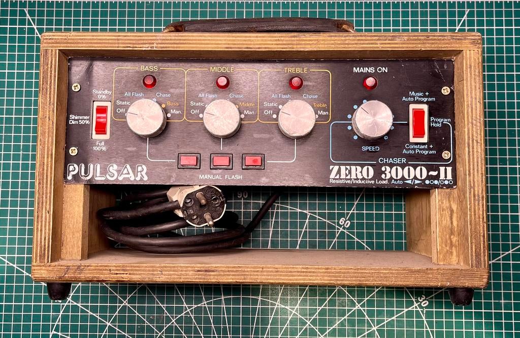 PULSAR - Modulateur et Chenillard  Lumieres VINTAGE, Enlèvement, Utilisé, Autres types, Commande sonore