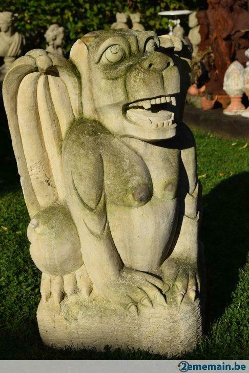 Grande gargouille,monstre ailé en pierre de France, Enlèvement, Utilisé, Pierre
