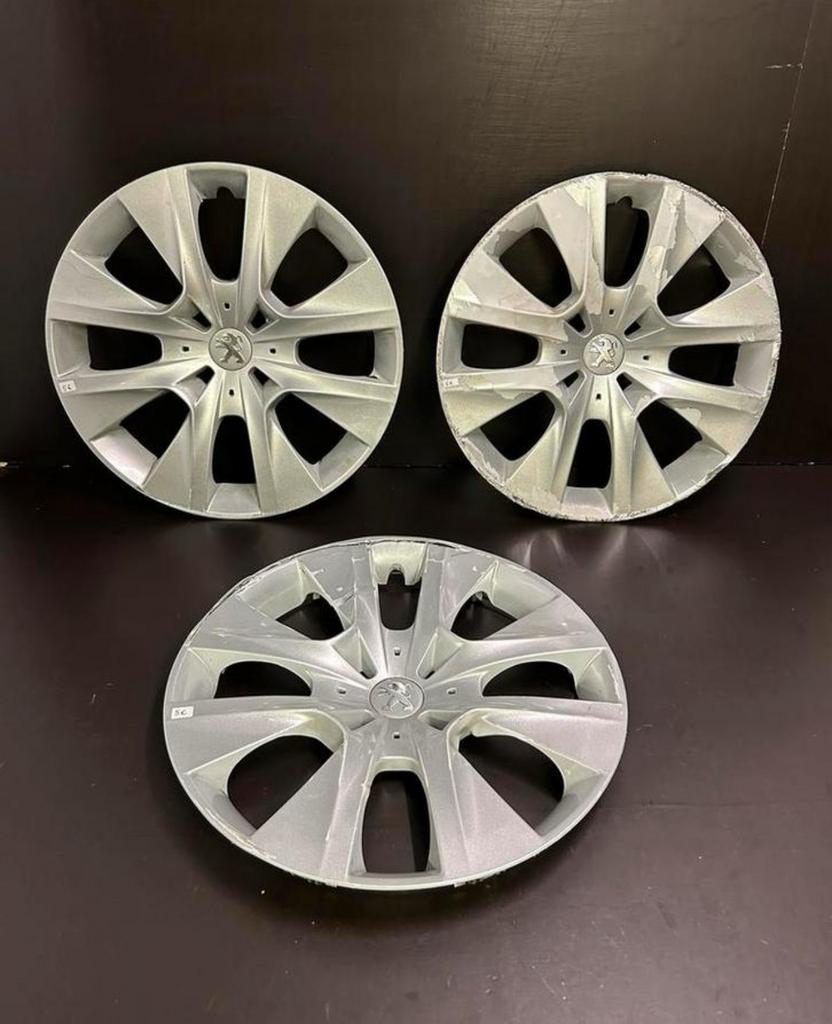 3 originele Peugeot 207,208,307,308 partner 15" wieldoppen, Ophalen of Verzenden, Gebruikt