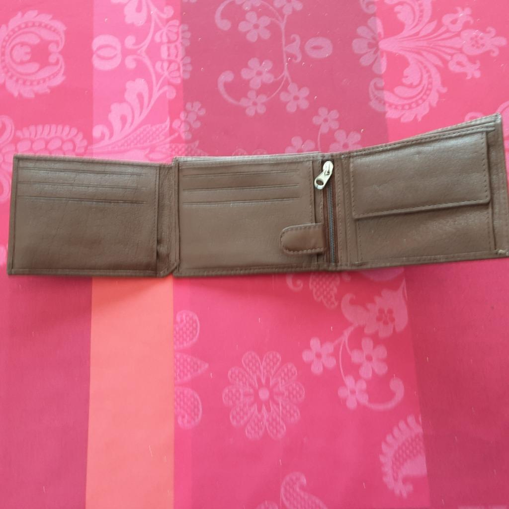 PORTEFEUILLE  PORTE CARTE  NEUF, Bijoux, Sacs & Beauté, Porte-monnaie & Portefeuilles, Enlèvement ou Envoi, Neuf, Brun, Autres marques