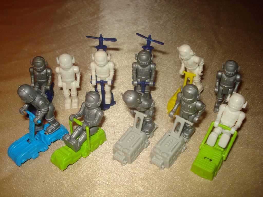 KINDER Astronautes avec Engins Mobiles Lot 5 Ancien 1991, Collections, Œufs à surprise, Comme neuf, Figurines, Enlèvement ou Envoi