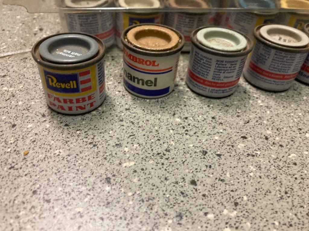 Pots de peinture Revell Humbrol, Enlèvement ou Envoi, Utilisé