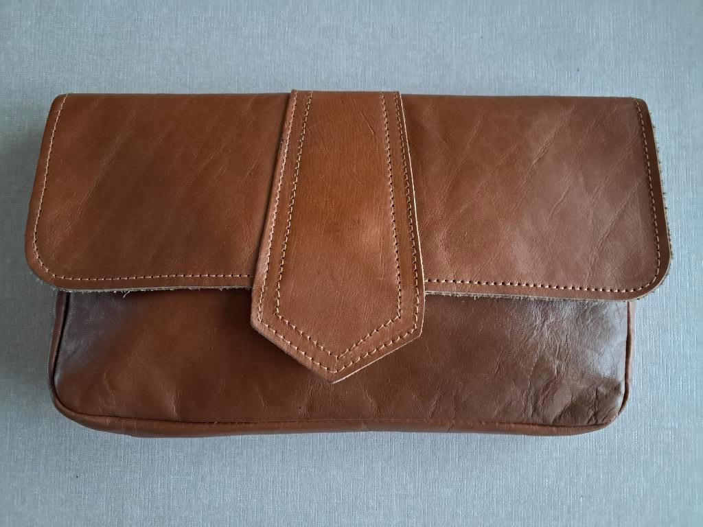 Clutch, roodbruin leren tasje, Ophalen of Verzenden, Zo goed als nieuw, Bruin, Overige typen