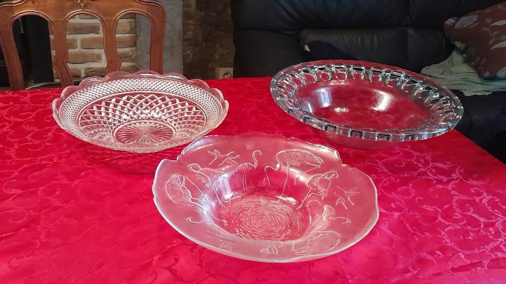 Plats ronds profonds en verre, Ophalen
