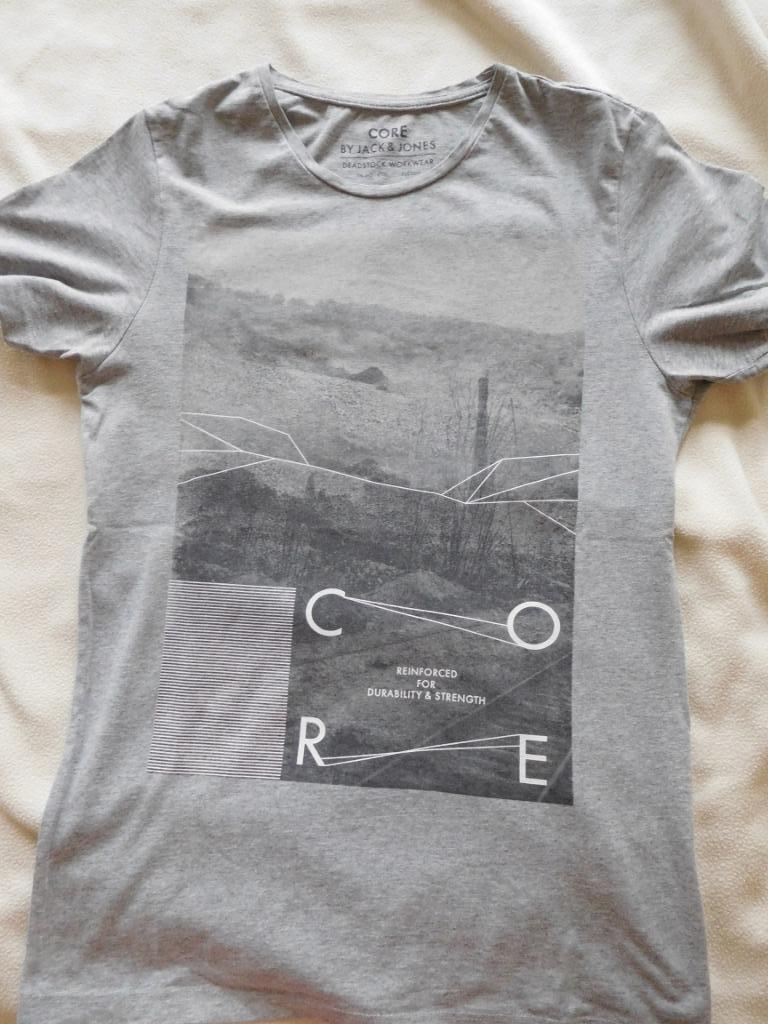 T-shirt gris Jack&Jones. Taille S, Vêtements | Hommes, T-shirts, Gris, Enlèvement ou Envoi, Porté, Taille 46 (S) ou plus petite