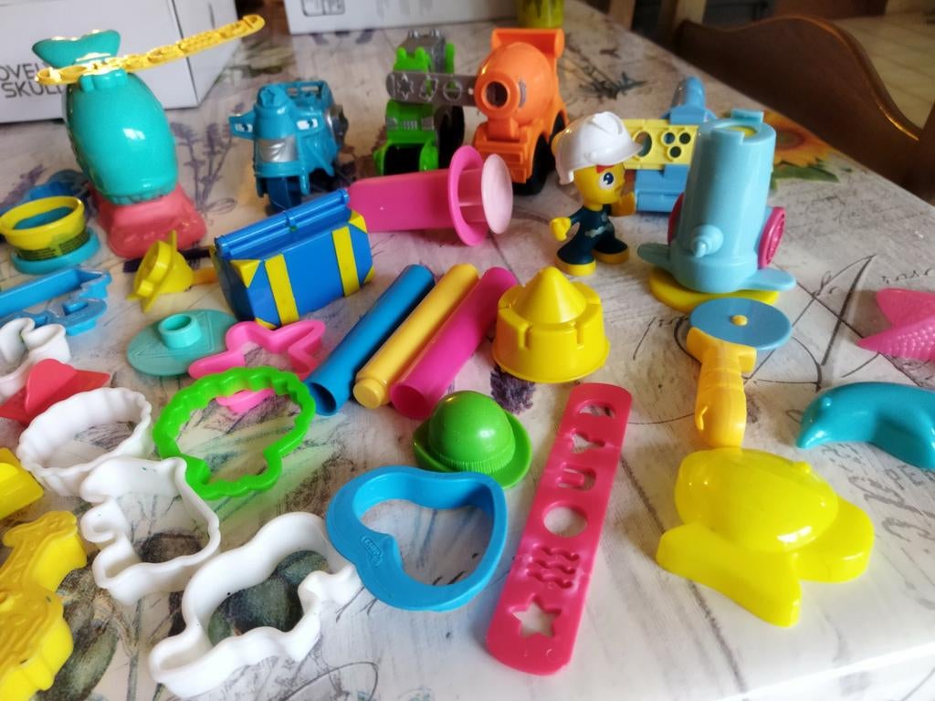 Verschillende accessoires voor boetseerklei van Play Doh, Kinderen en Baby's, Zo goed als nieuw, Knutselen