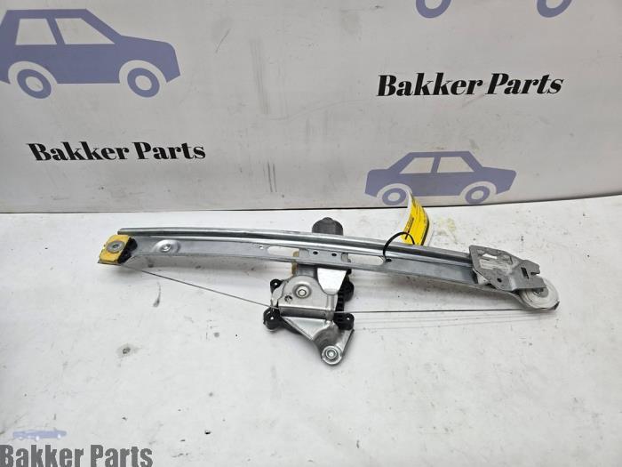 Ruitmechaniek 4Deurs rechts-achter van een BMW 3-Serie, Auto-onderdelen, Ruiten en Toebehoren, BMW, Gebruikt, 12 maanden garantie