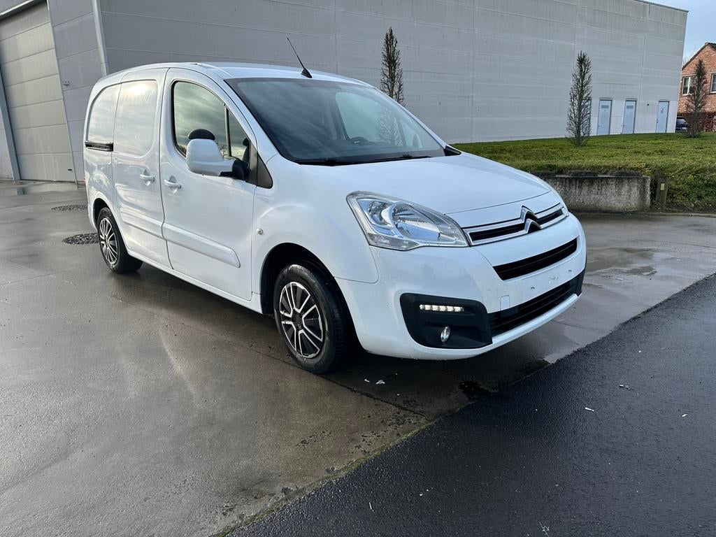 Citroën Berlingo 1.6hdi euro6b / 3zit / AIRCO /Gps, Voorwielaandrijving, Stof, Citroën, Wit