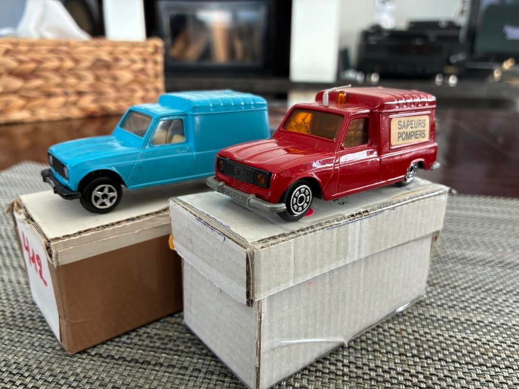 Renault 4 r4 fourgonnette 1/43 norev jet-car, Ophalen, Gebruikt, Auto, Norev