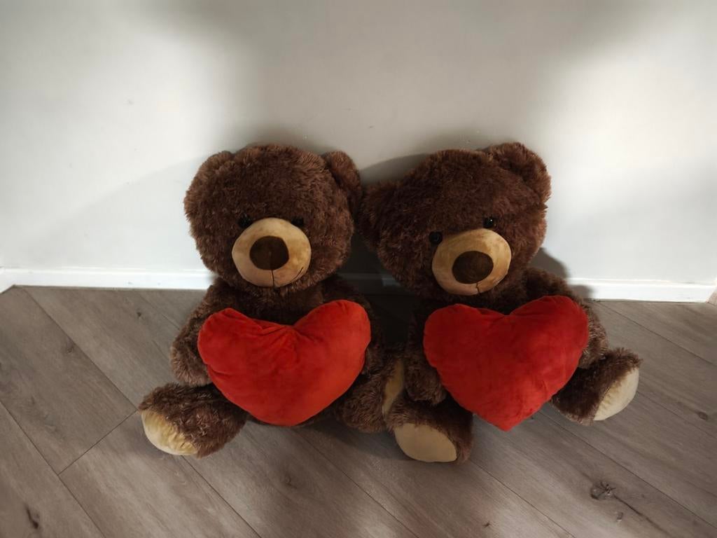 2 grote teddyberen, Ophalen