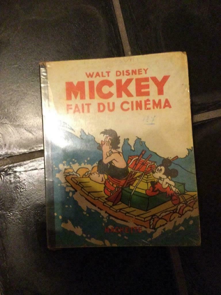 MICKEY FAIT DU CINEMA, Ophalen of Verzenden, Gelezen, Prentenboek