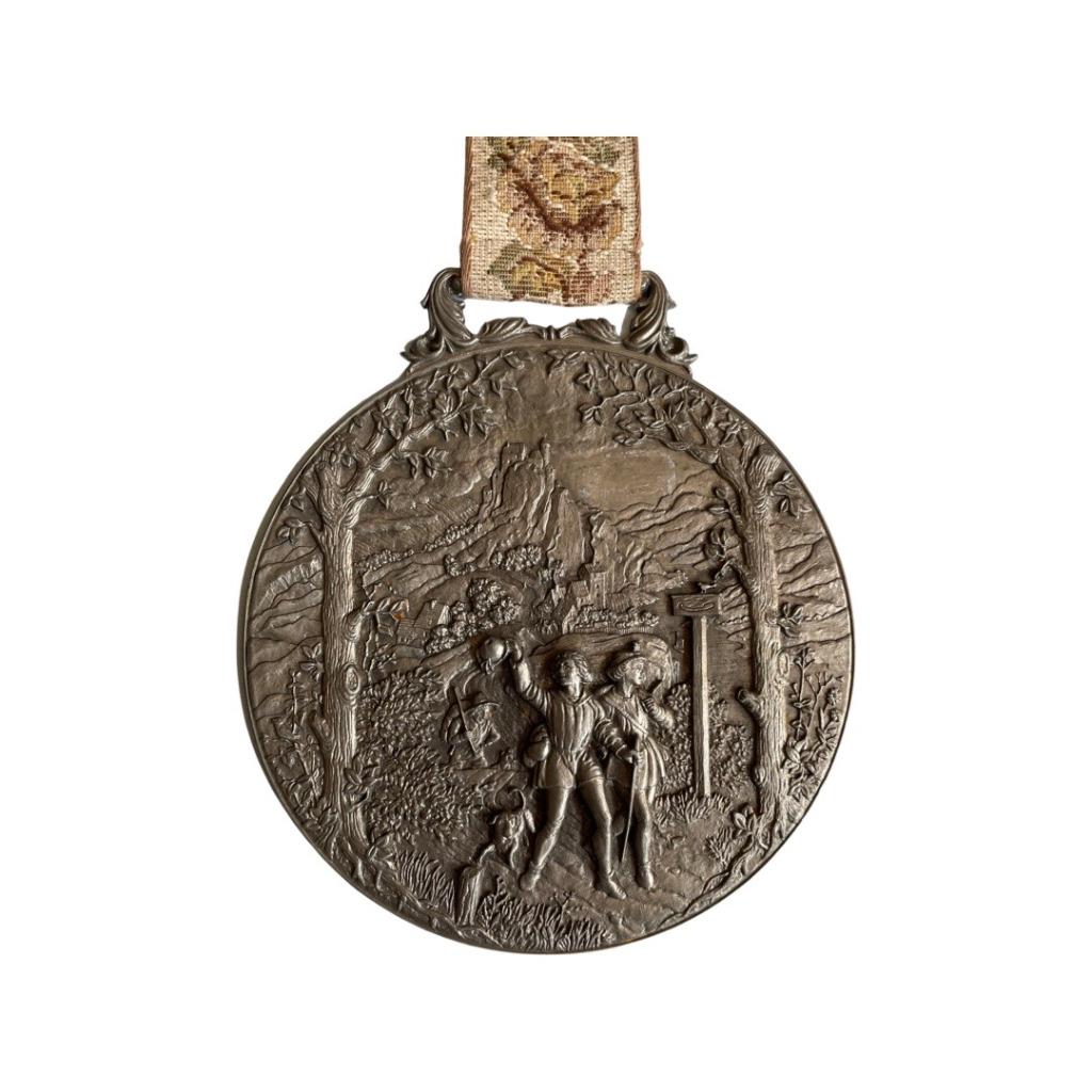 Plaque WMF Sinn en Relief - Élégance Randonneuse, Enlèvement ou Envoi