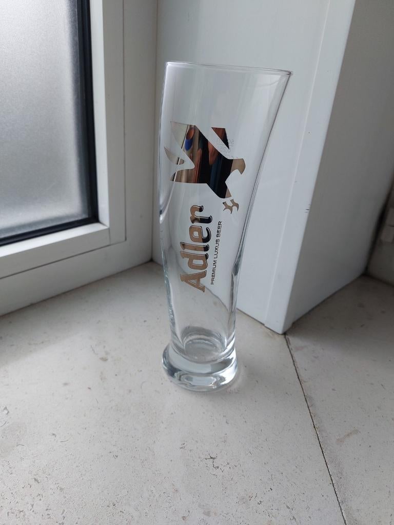 Verre à bière incurvé Adler, Collections, Enlèvement ou Envoi, Comme neuf, Verre ou Verres, Autres marques