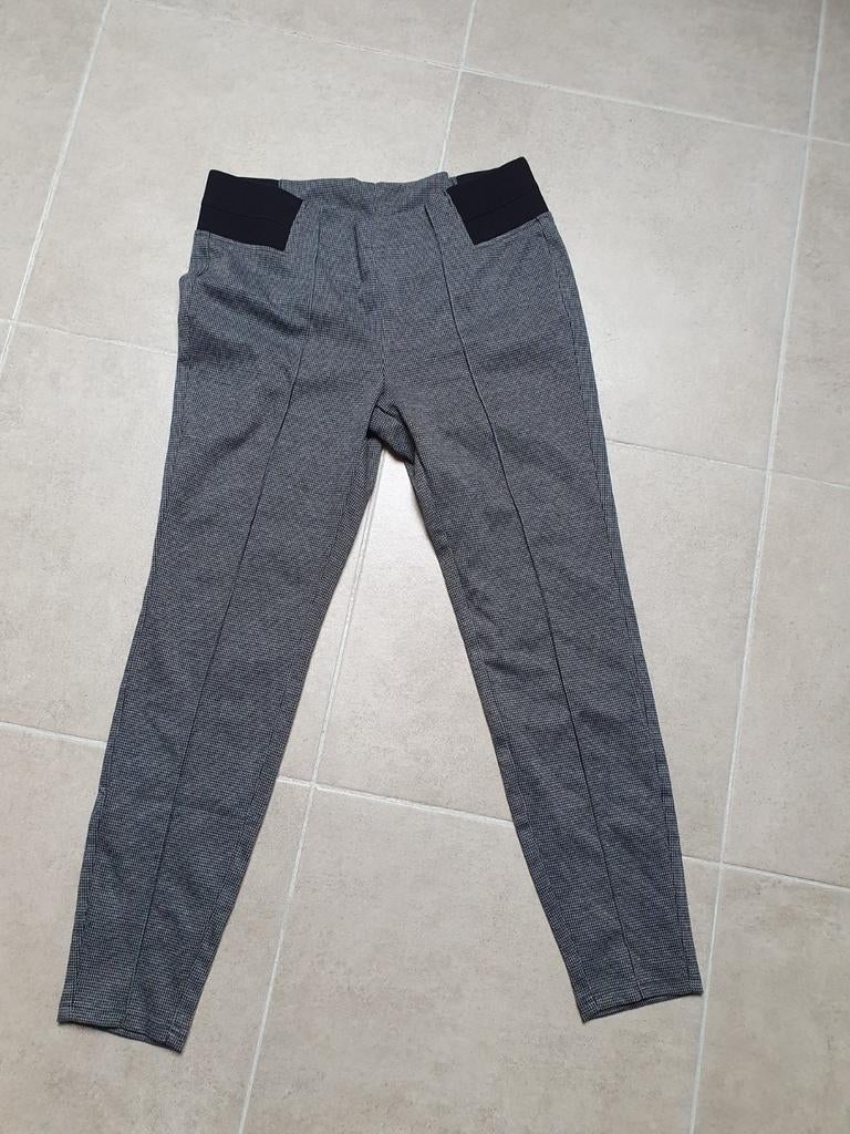Mooie zwarte broek met vichy ruitje maat 44, Kleding | Dames, Zwart, Maat 42/44 (L), Ophalen of Verzenden, Zo goed als nieuw