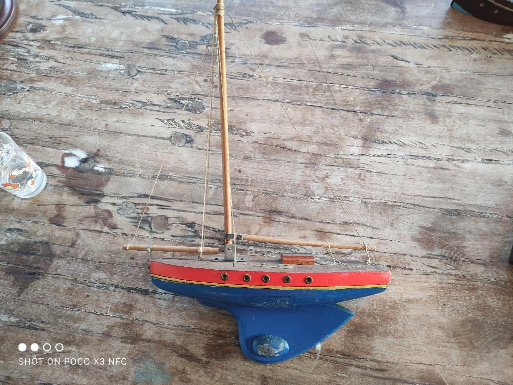 antieke speelgoed boot uit hout, Ophalen of Verzenden, Gebruikt, Zeilboot, Schaalmodel