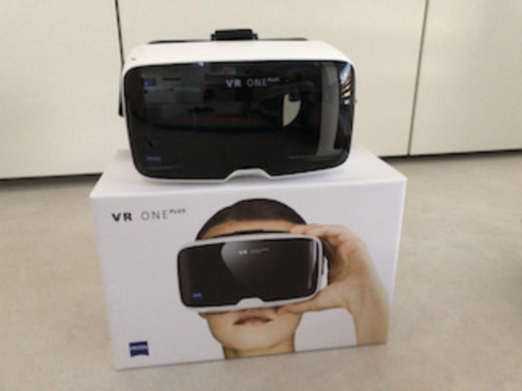 VR ONE Plus, Enlèvement ou Envoi, Neuf, Lunettes VR, Téléphone