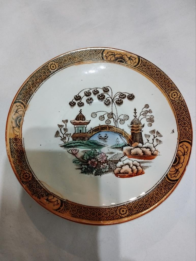 Assiette en porcelaine TOKIO BADONVILLER diamètre 16 cm, Enlèvement