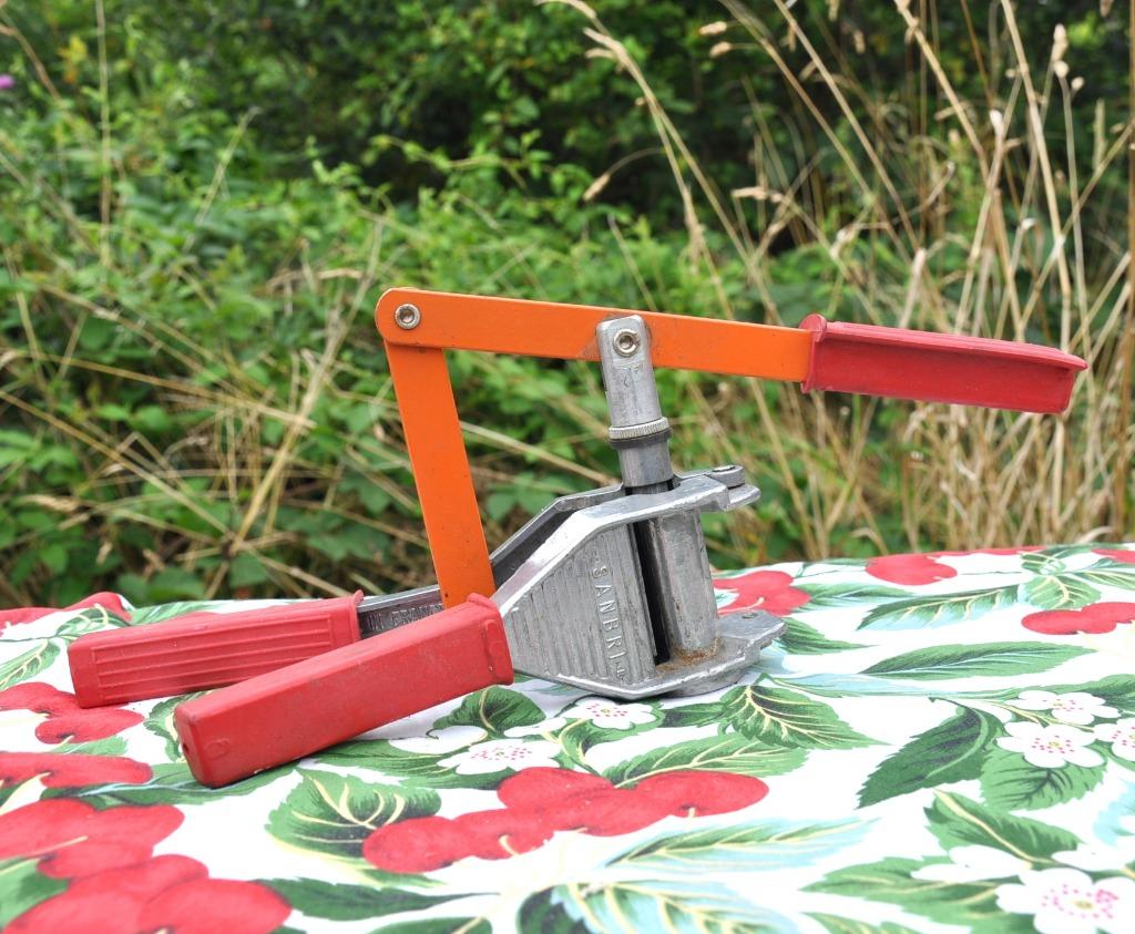 bouchonneuse sanbri metal poignée plastifier, Enlèvement ou Envoi, Utilisé, Autres types