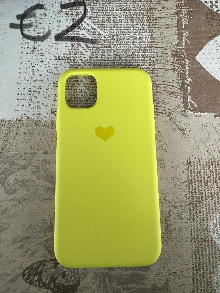 Verschillende hoesjes voor  iPhone 11, Ophalen, Gebruikt, IPhone 11, Hoesje of Tasje
