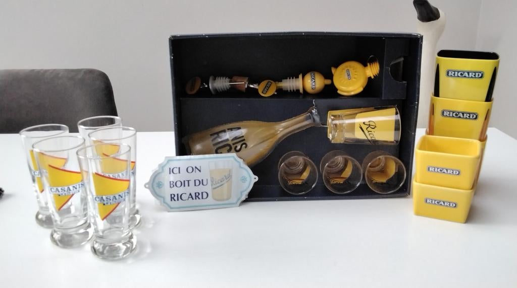 Service à Ricard, Verzamelen, Ophalen