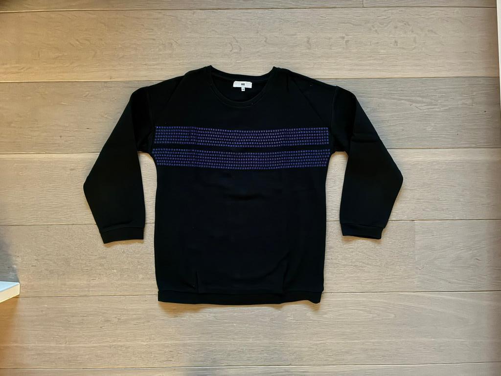 Donkerblauwe sweater trui met studs van CKS (Maat XS), Kleding | Dames, Blauw, Ophalen of Verzenden, Zo goed als nieuw, Maat 34 (XS) of kleiner
