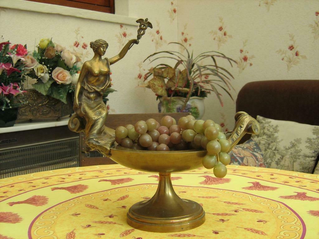 1 coupe ancienne en bronze signée, Antiquités & Art, Enlèvement ou Envoi