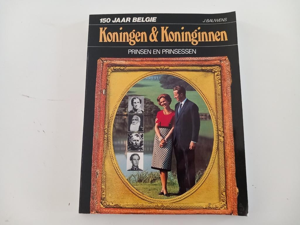 Livre 150 ans de Royauté Belge Famille Royale Boudewijn Albe, Enlèvement ou Envoi, Comme neuf, Magazine ou livre