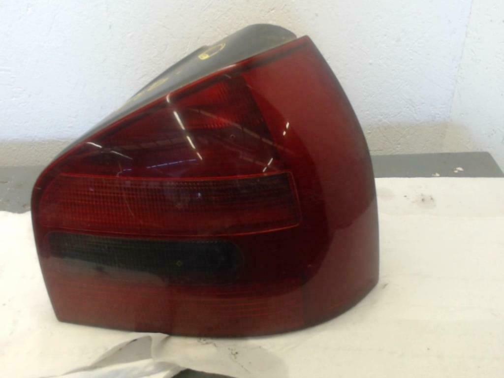 feu arriere  droit  audi A3 8l, Autos : Pièces & Accessoires, Enlèvement, Audi