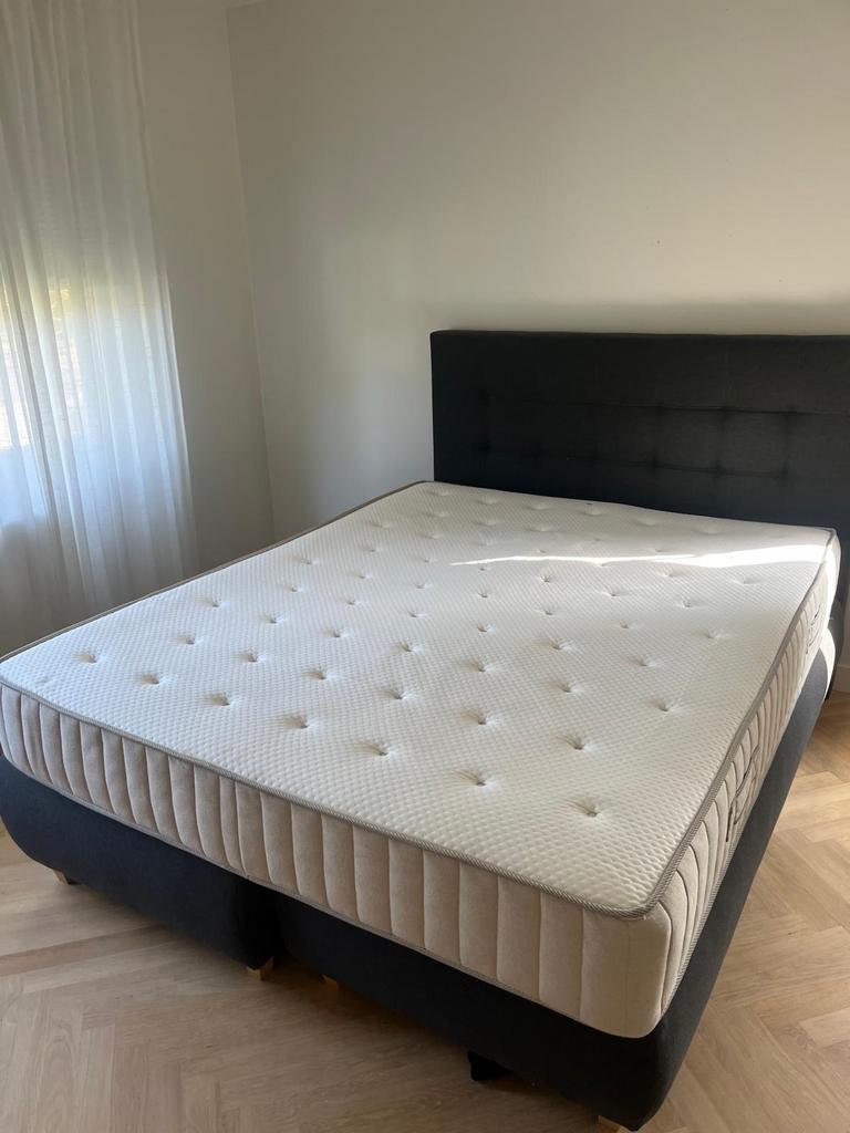 Boxsprings 1m80 op 2m, Landerlijk, Gris, Comme neuf, Enlèvement
