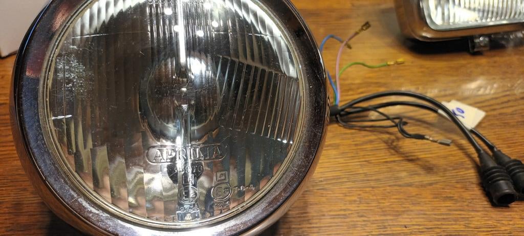 Aprilia koplamp, Motoren, Ophalen, Nieuw