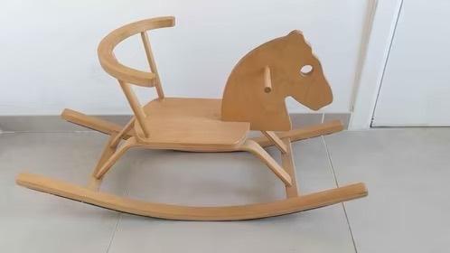 Houten schommelpaard , Lees beschrijving, Kinderen en Baby's, Speelgoed | Houten speelgoed, Ophalen, Gebruikt, Rij- of Hobbelspeelgoed
