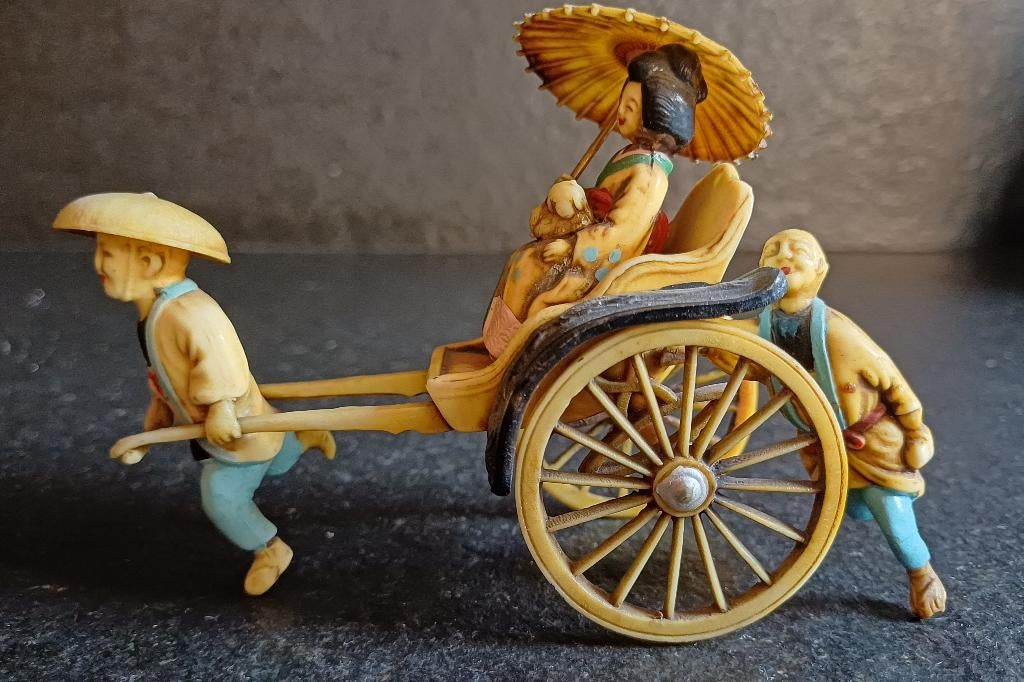 Japans celluloid beeldje, Antiek en Kunst, Kunst | Niet-Westerse kunst, Ophalen of Verzenden