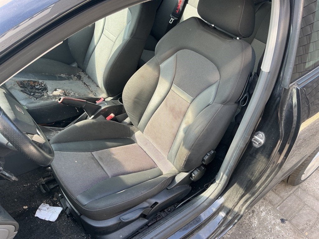 STOEL LINKS VOOR Seat Ibiza IV (6J5) (|6R3881105G|), Auto-onderdelen, Gebruikt, Service@seat.de, Seat Deutschland GmbH, Seat