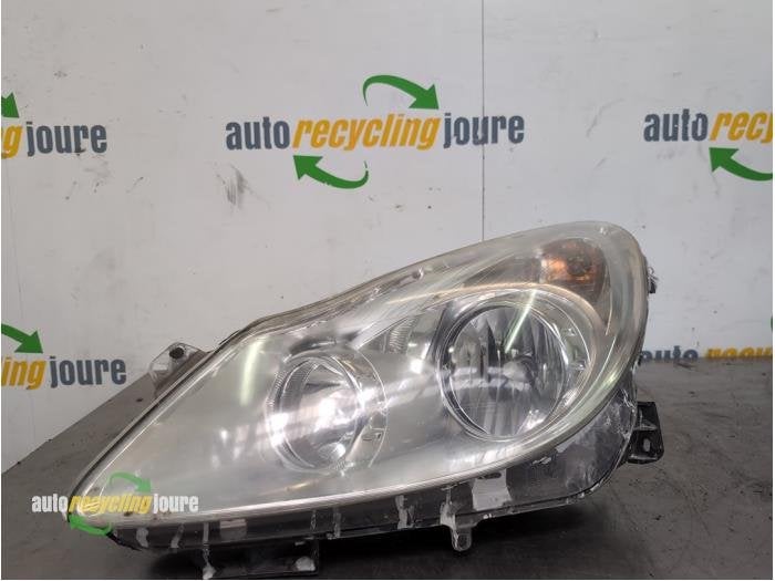 Phare gauche d'un Opel Corsa, -, -, Opel, 3 mois de garantie