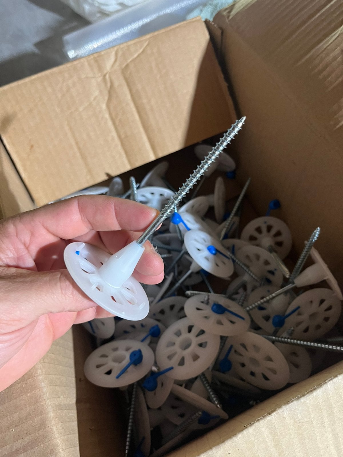 Fixations pour panneaux isolants, Enlèvement, Neuf