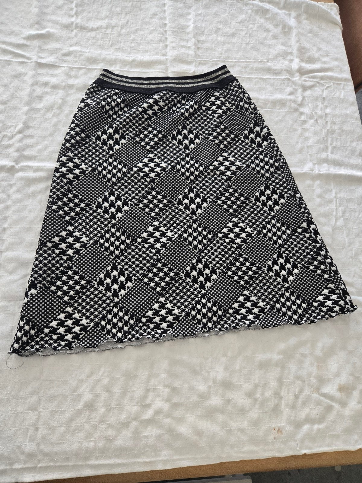Rok dames, Enlèvement, Sous le genou, Noir, Taille 42/44 (L)