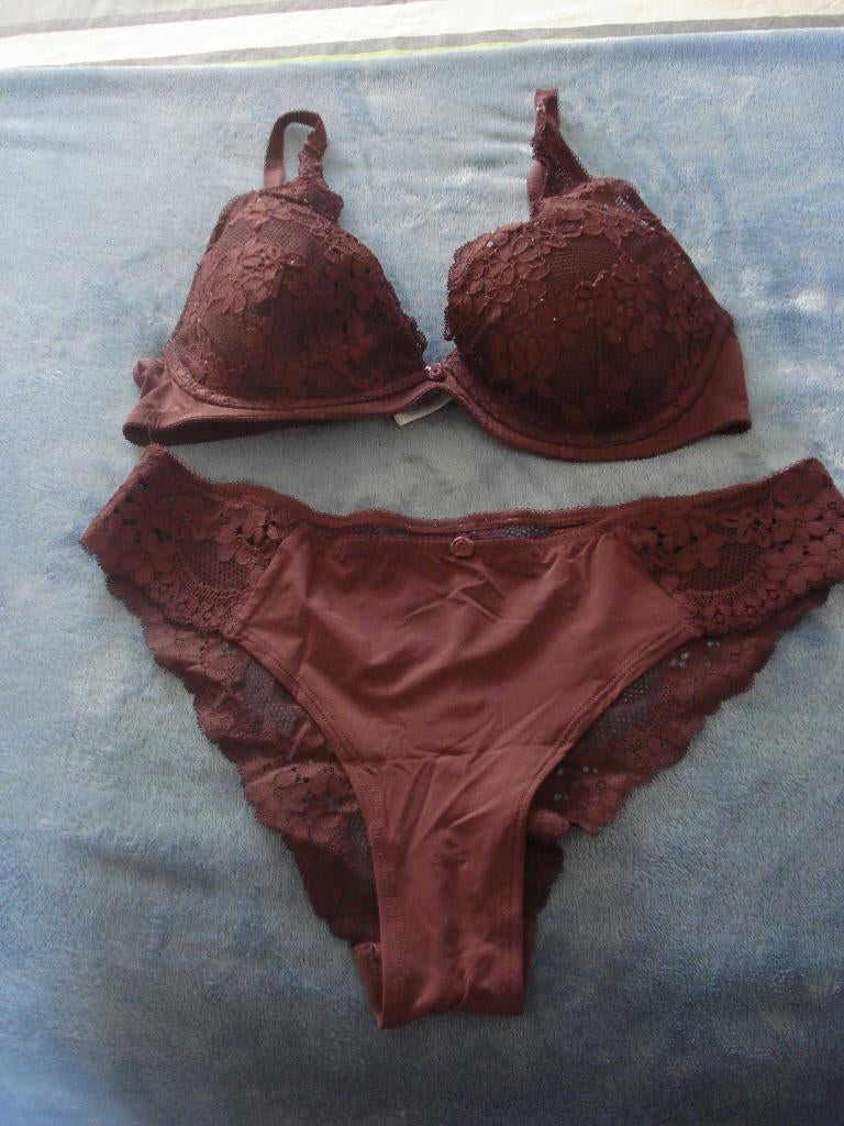 Setje: The Demi Bra: beha + slip, dames/meisjes. mt 80B/M, Kleding | Dames, Ondergoed en Lingerie, THE DEMI BRA, Ophalen of Verzenden